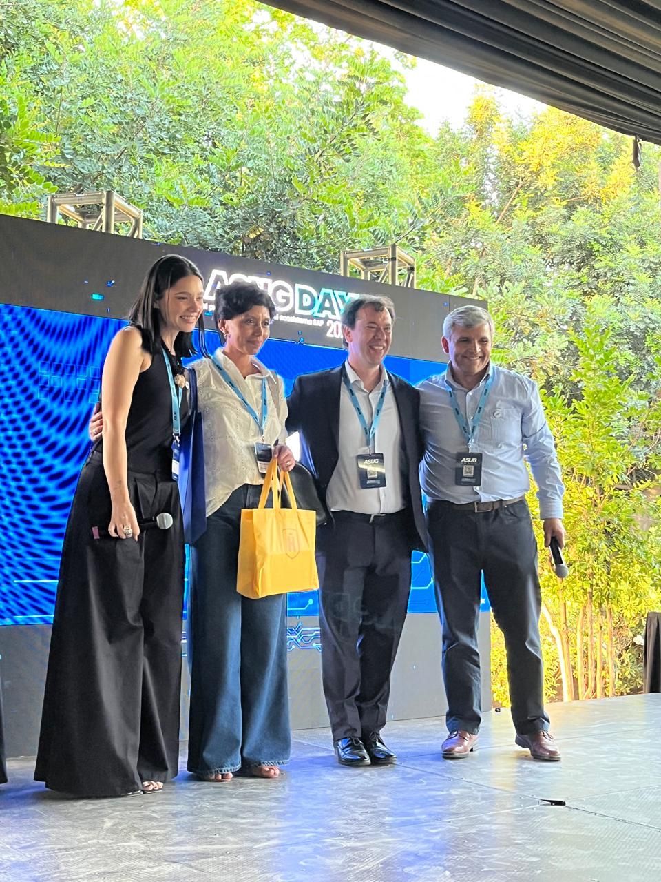 Imagen de publicación en LinkedIn de Infoaval